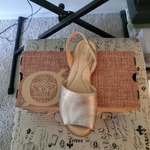 Never Worn comfortable walking sandals.